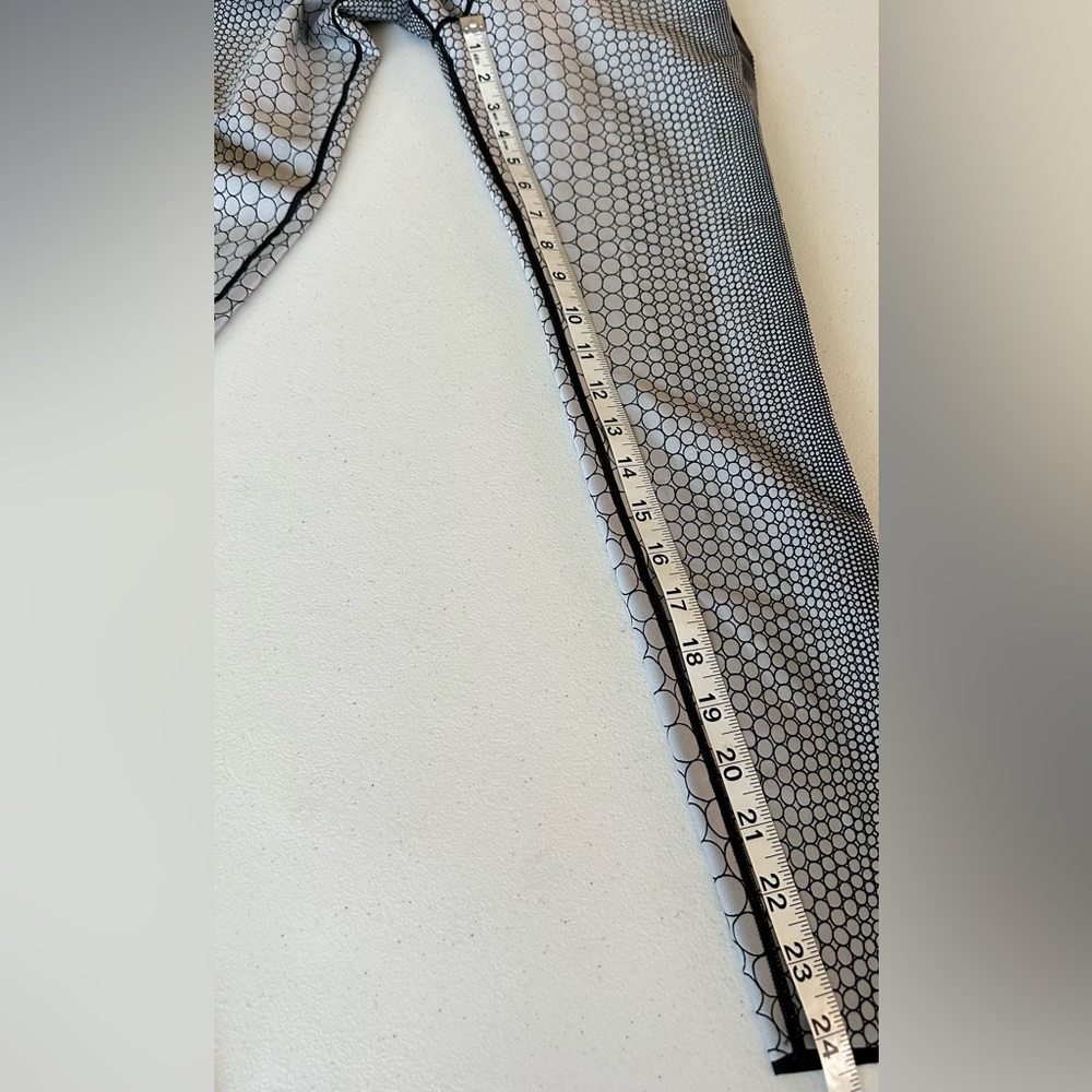 NWOT.  Christian Lacroix X- Ultracor Leggings Size Small - Picture 7 of 13